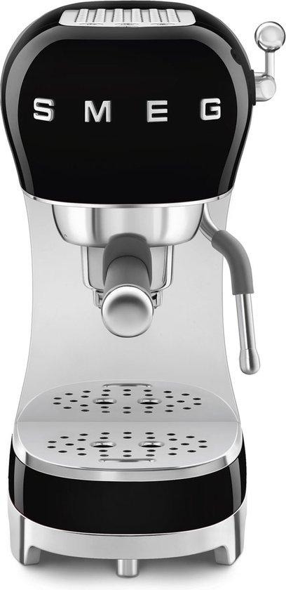 Smeg ECF02BLEU Espresso apparaat Zwart aanbieding